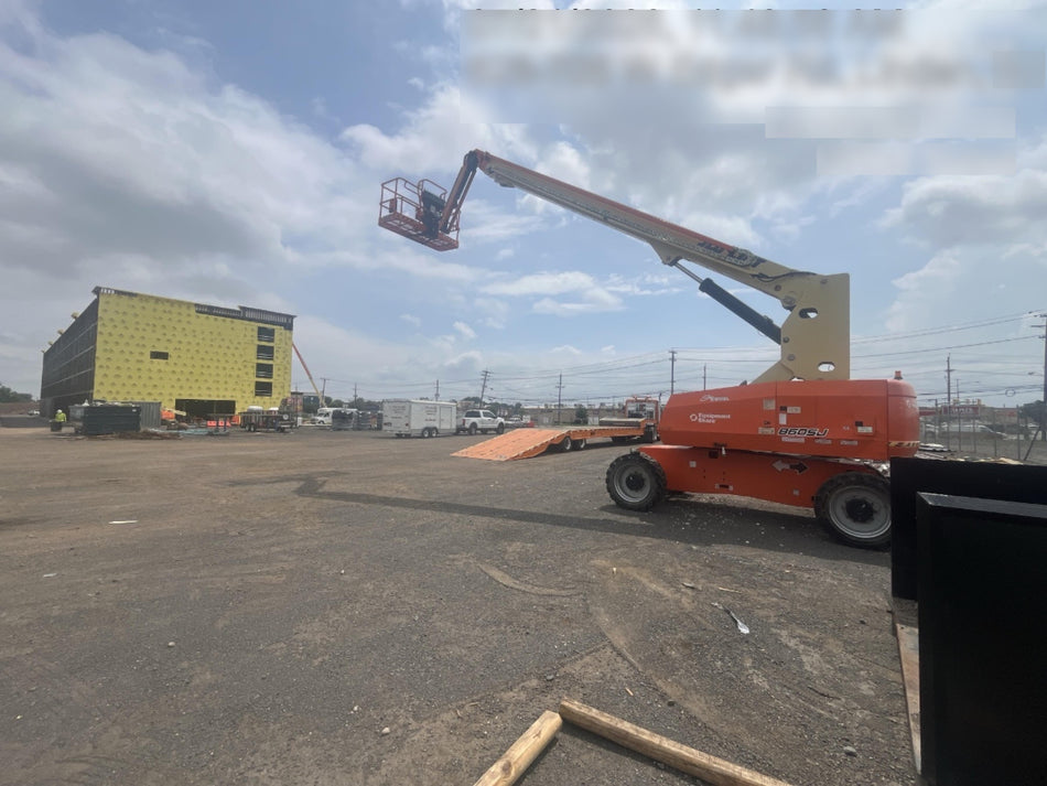 2022 JLG 860SJ