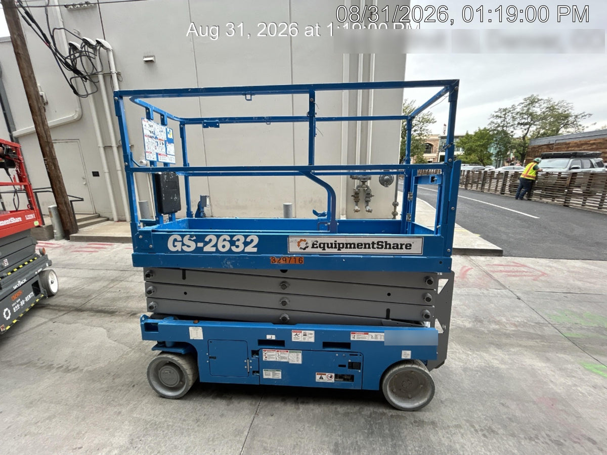 2023 GENIE GS-2632