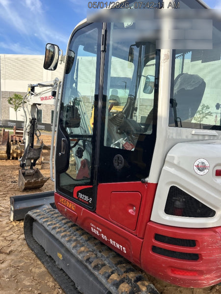 2025 TAKEUCHI TB235-2CR