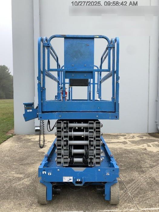 2019 Genie GS-4047 Folding rails with half height swing gate