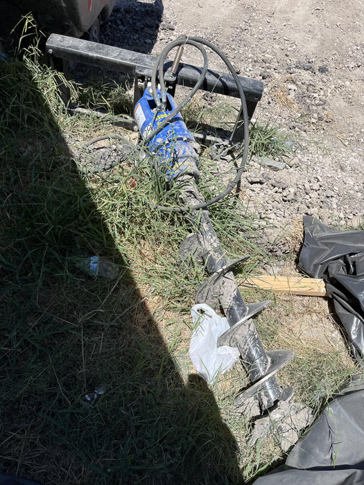 2023 AUGER TORQUE 3300-30