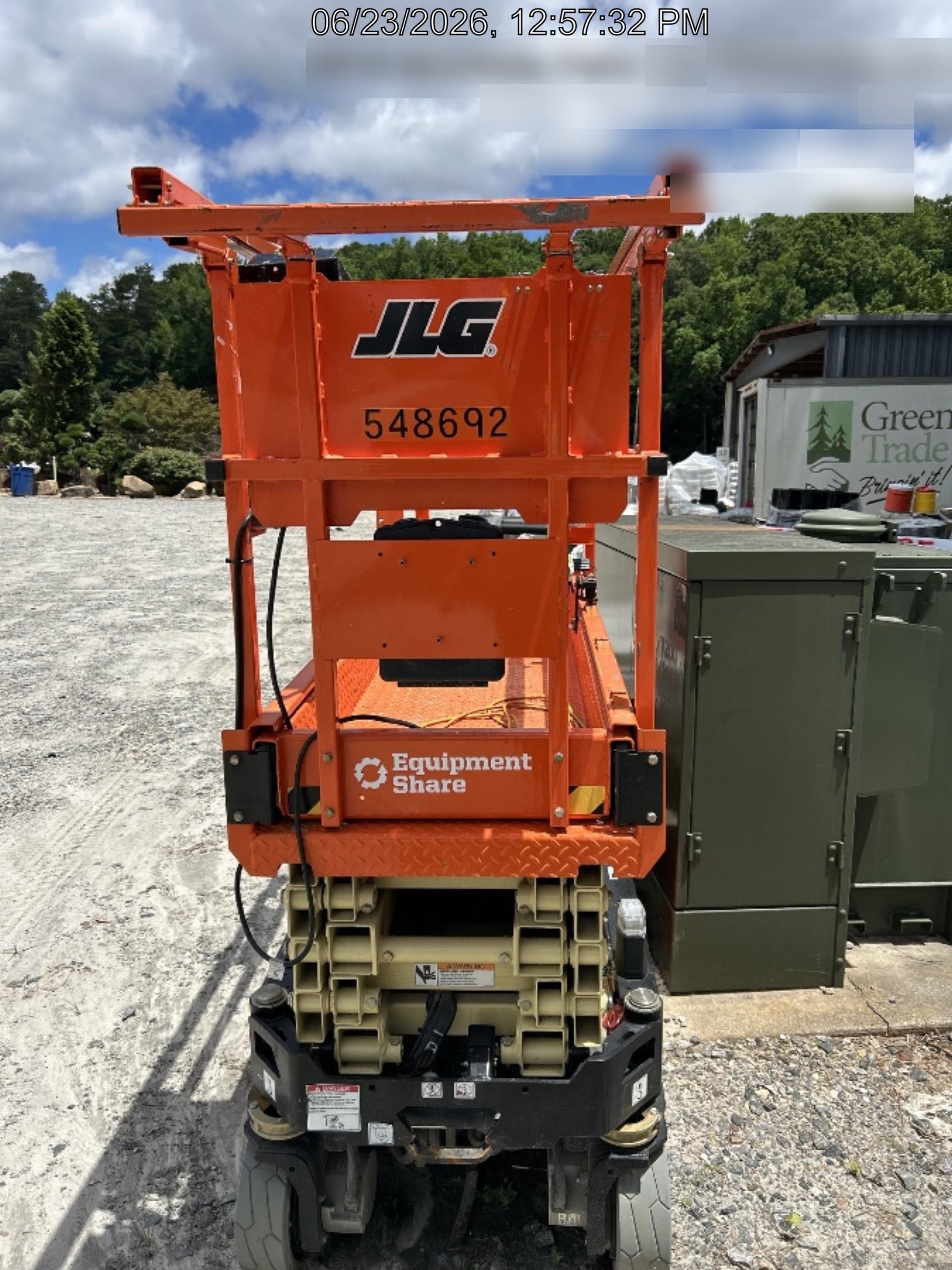 2025 JLG ES1932