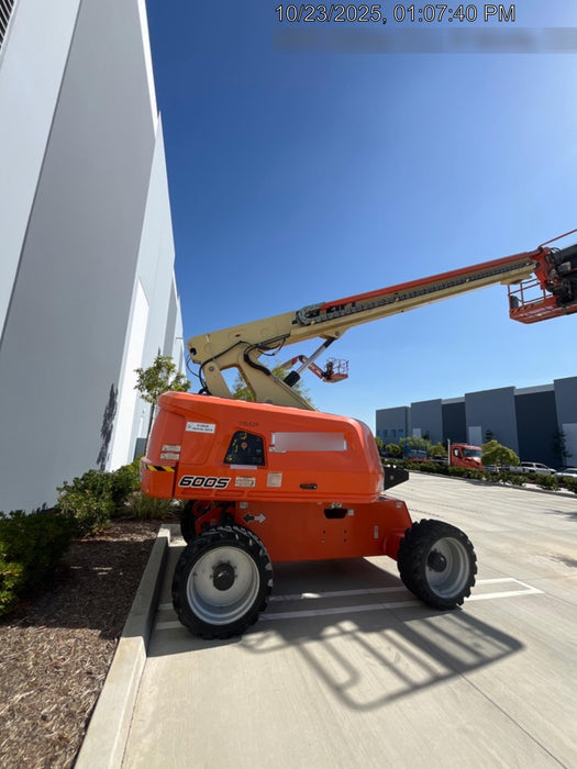 2021 JLG 600S