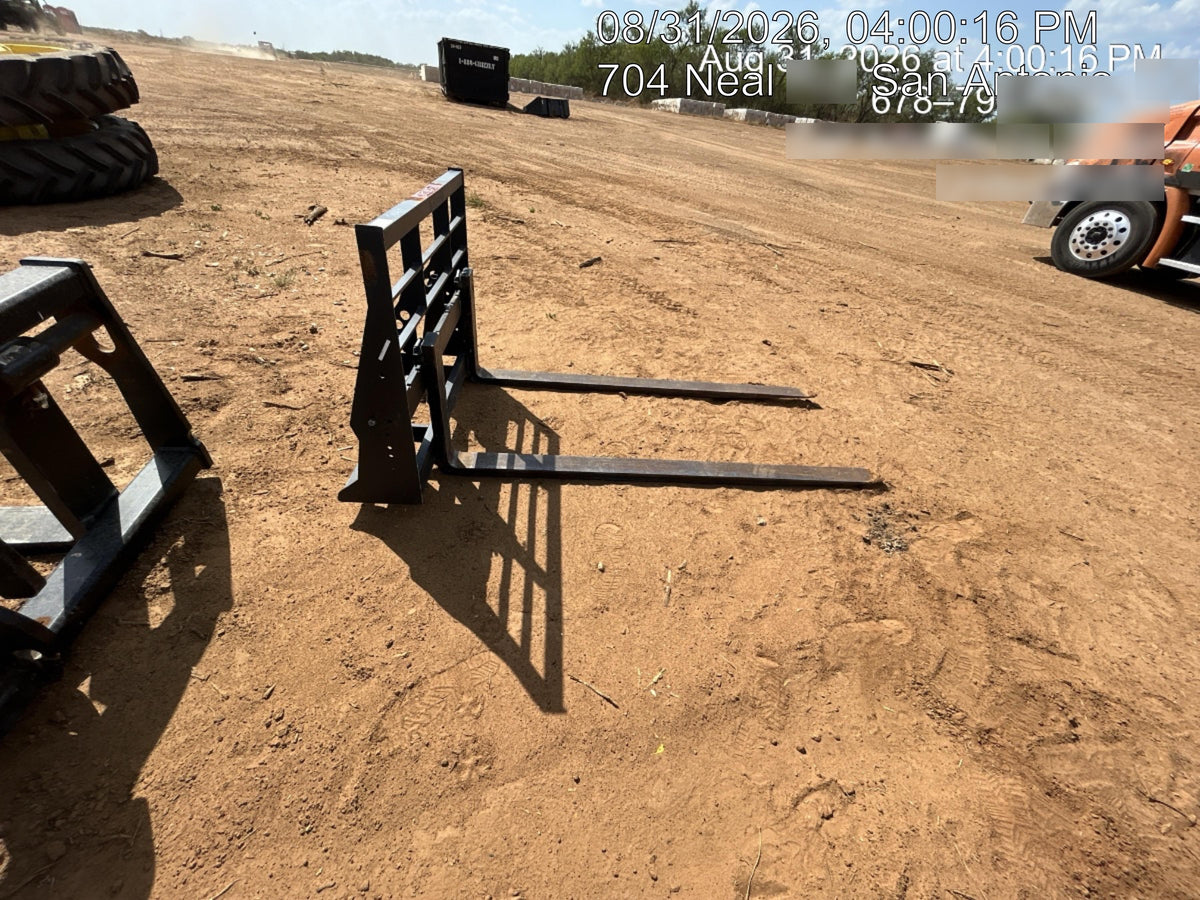 2026 ARROW MATERIAL HANDLING 72" Pallet Forks - Arrow