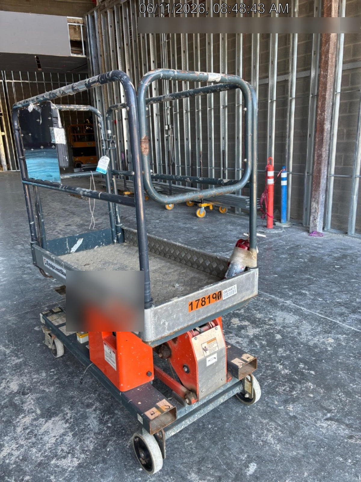 2021 JLG 1030P
