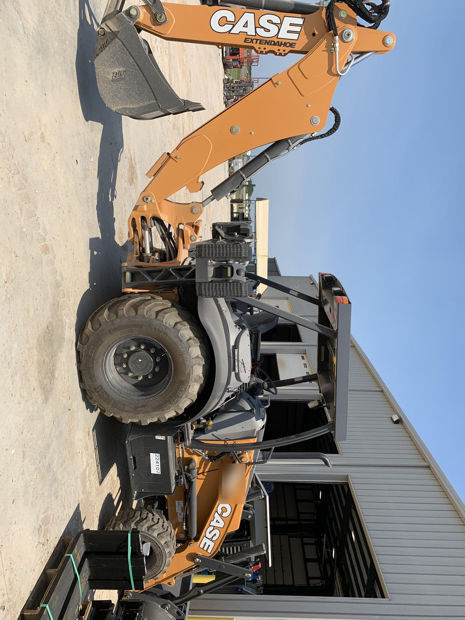 2022 CASE 580N EP - Extendable Backhoe
