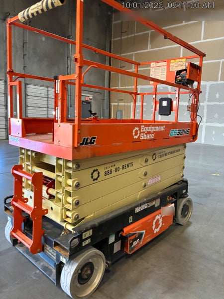 2022 JLG ES3246