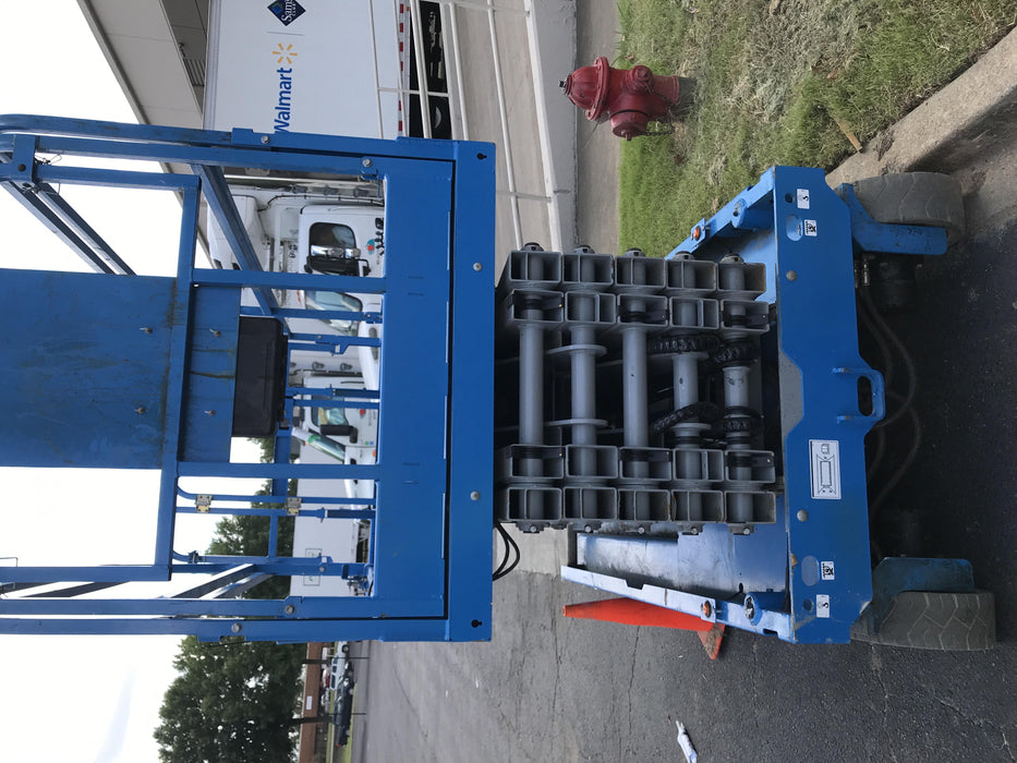 2019 Genie GS-4047 Folding rails with half height swing gate