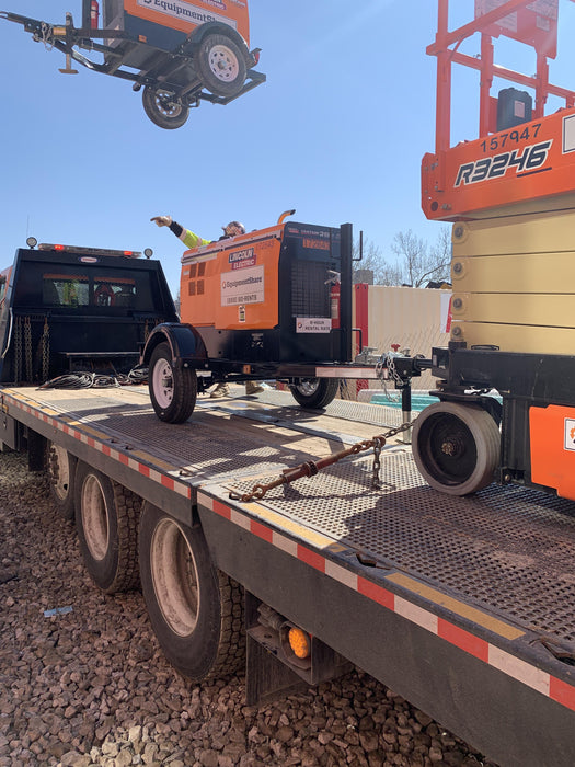 2021 Lincoln Electric Vantage 322 Vantage 322 Ready Pak 3 w/ Decals, ORANGE (includes trailer, cable rack, fender light kit) NO Telematics