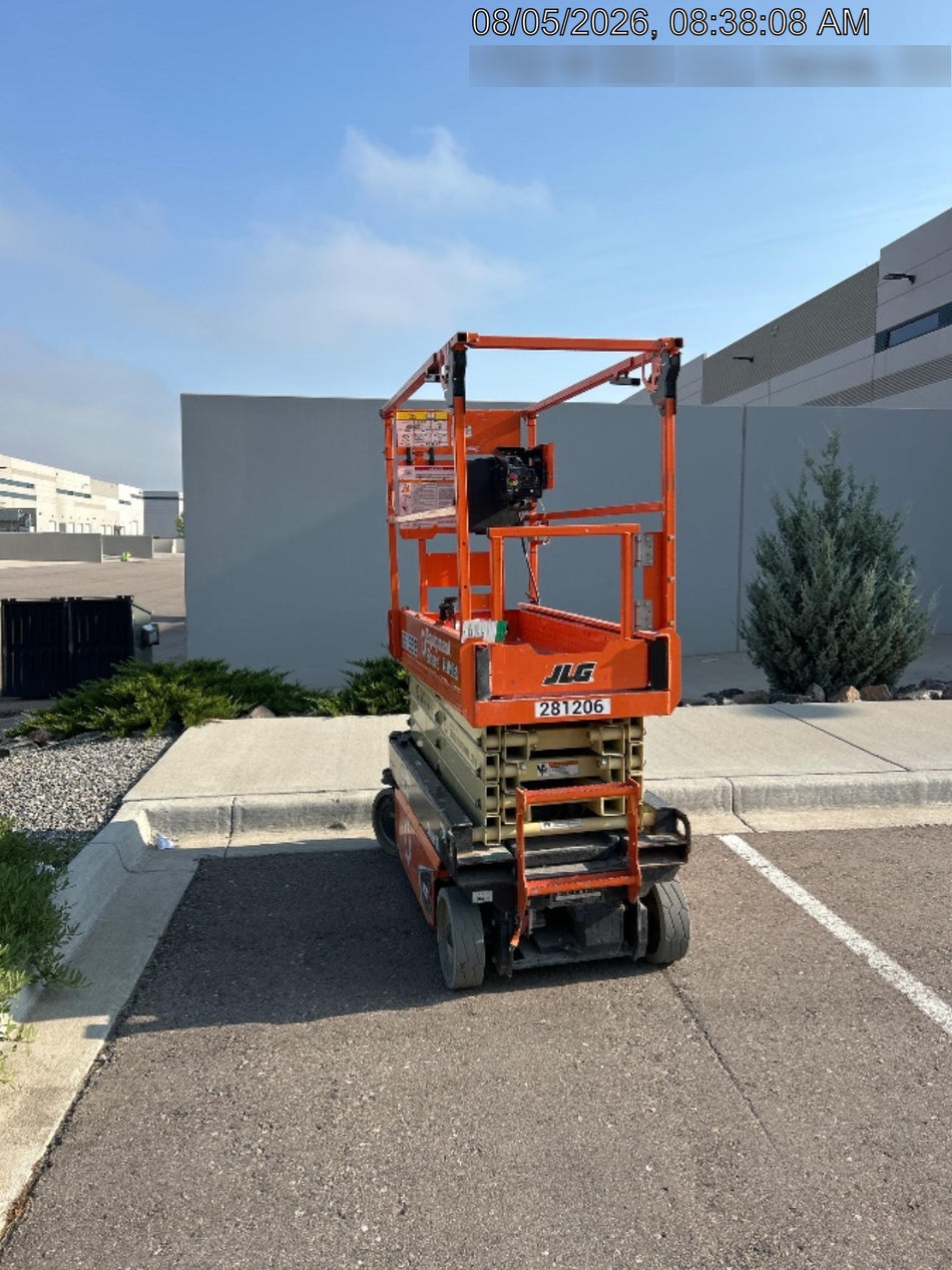 2022 JLG ES1932