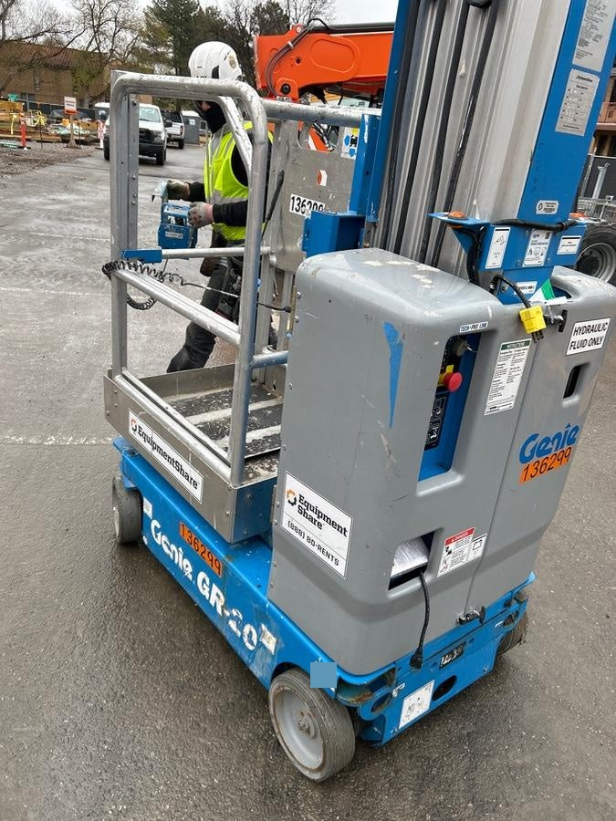 2021 GENIE GR-20
