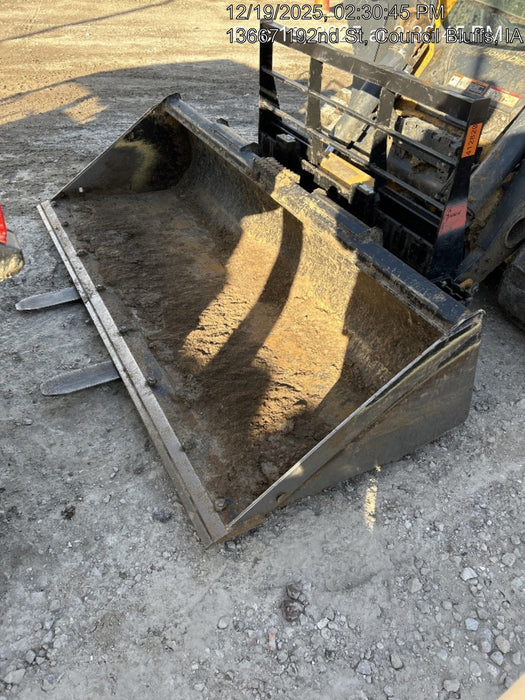 2025 JOHN DEERE 84" Bucket - John Deere