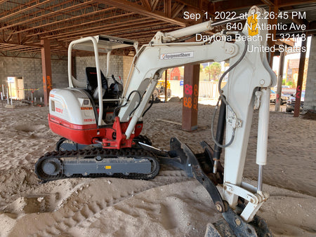 2022 TAKEUCHI TB235-2R
