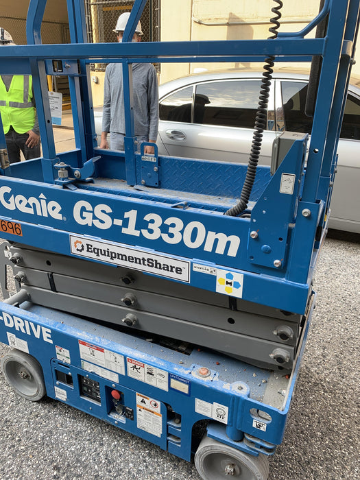 2021 GENIE GS-1330m