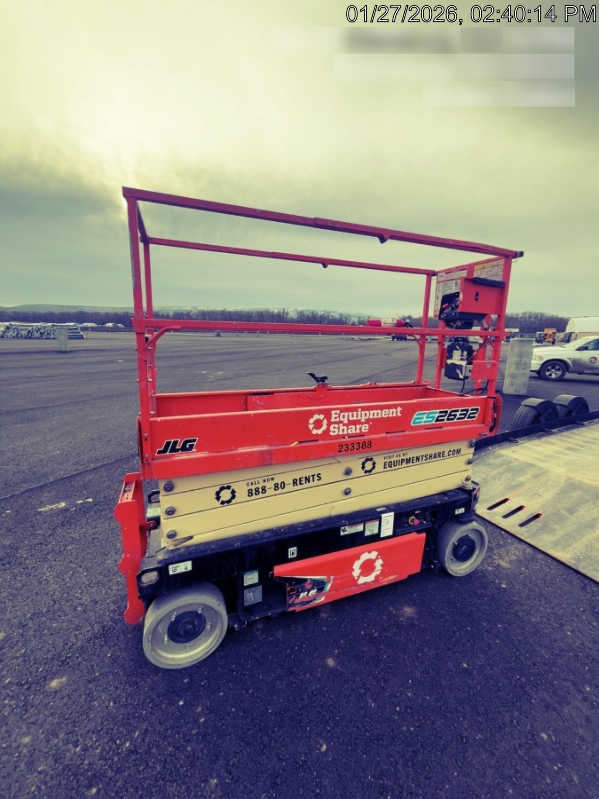 2022 JLG ES2632