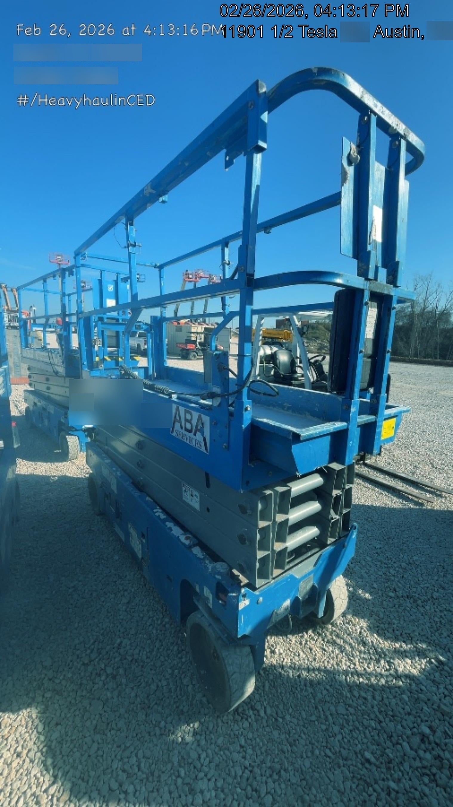 2019 Genie GS-2632 Folding rails with half height swing gate