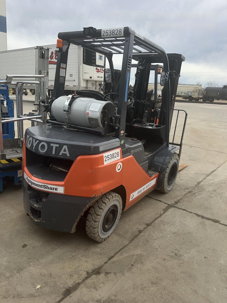 2022 TOYOTA 50-8FGU25