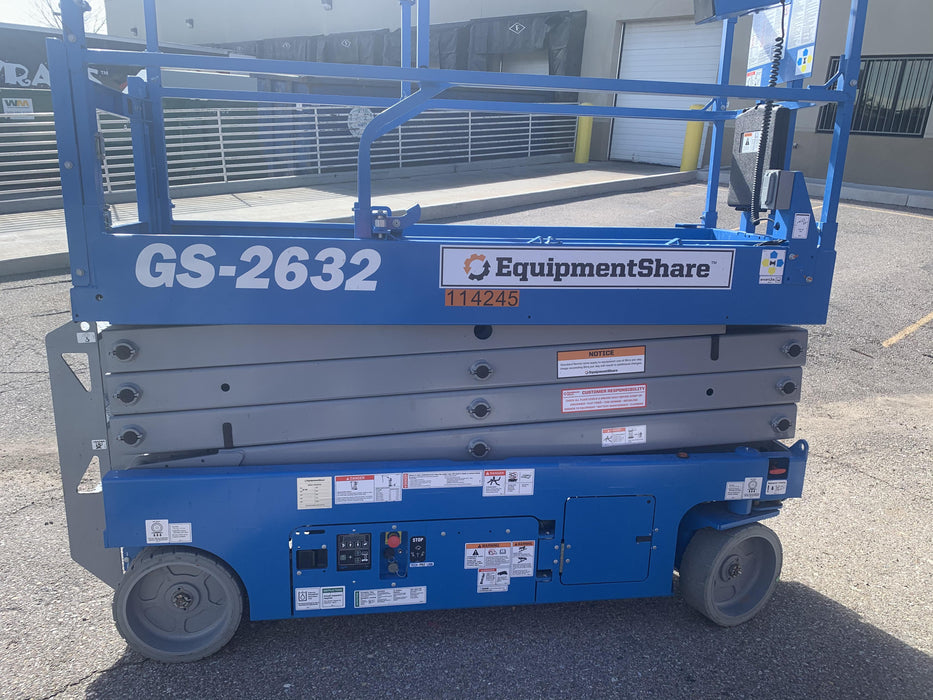 2020 Genie GS-2632 Solid NM Tires, Folding Rails with Half-Height Swing Gate, Beacon