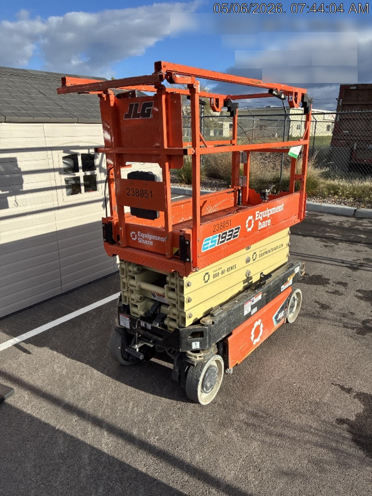 2022 JLG ES1932