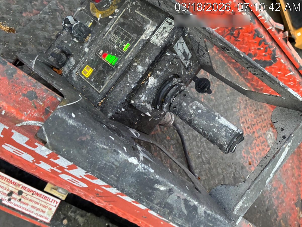 2022 JLG ES1932