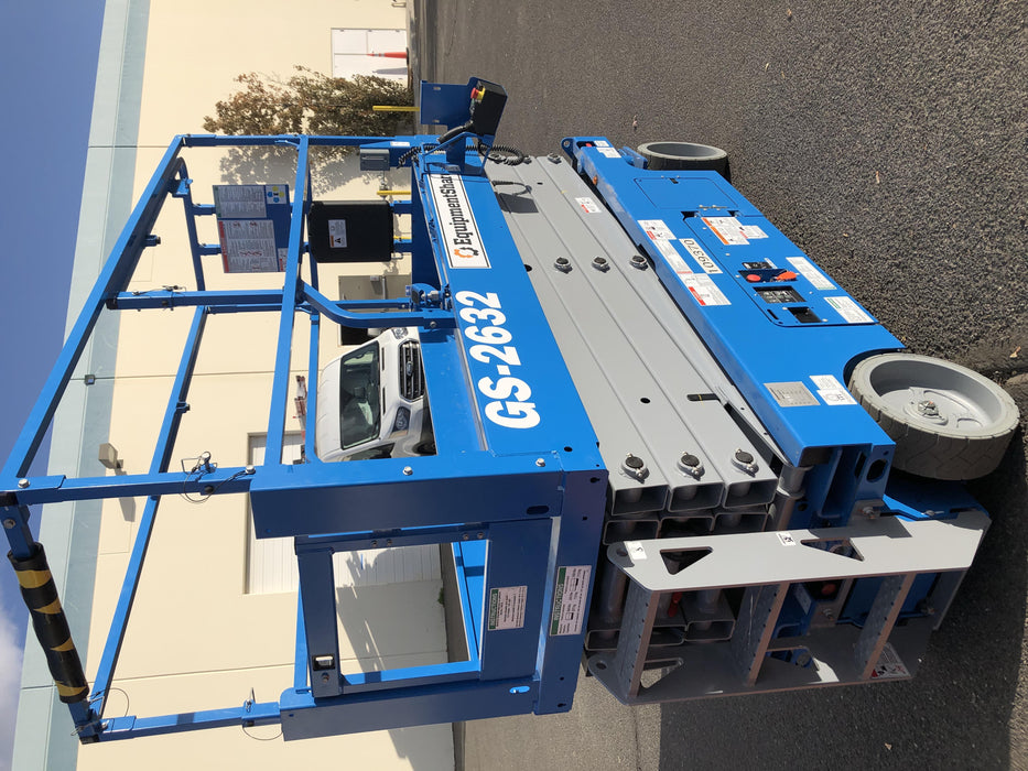 2020 Genie GS-2632 Solid NM Tires, Folding Rails with Half-Height Swing Gate, Beacon, 800W Invertor