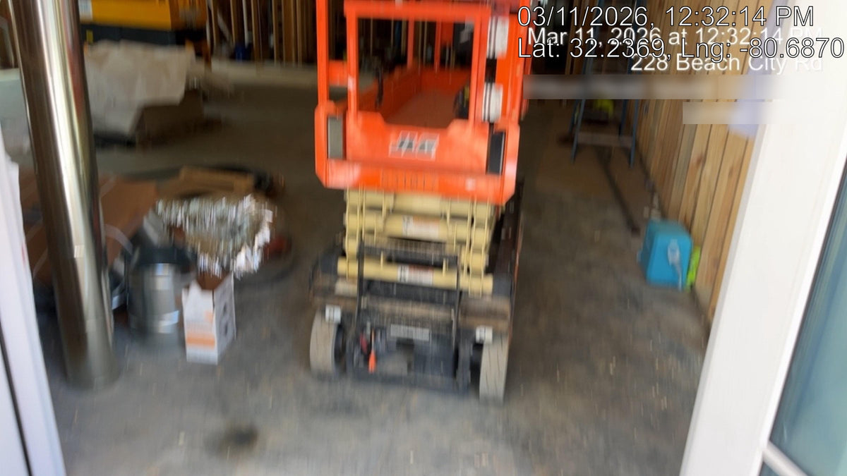 2025 JLG ES1932