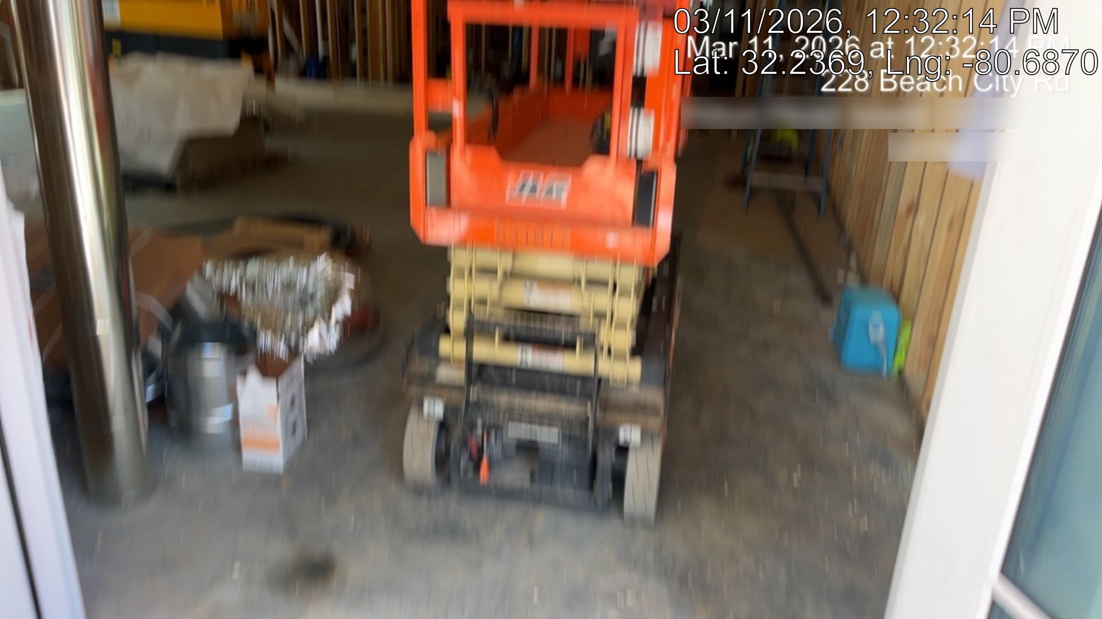 2025 JLG ES1932