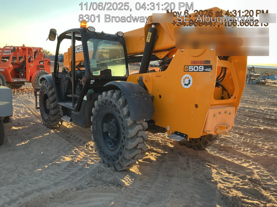 2020 JCB 509-42 Canopy, Solid Tires, Work Lights, Beacon, Aux Hydraulics, Back up Alarm, Lifting Eye, ES Decals