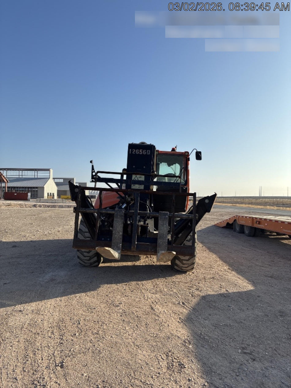 2021 JLG 1075