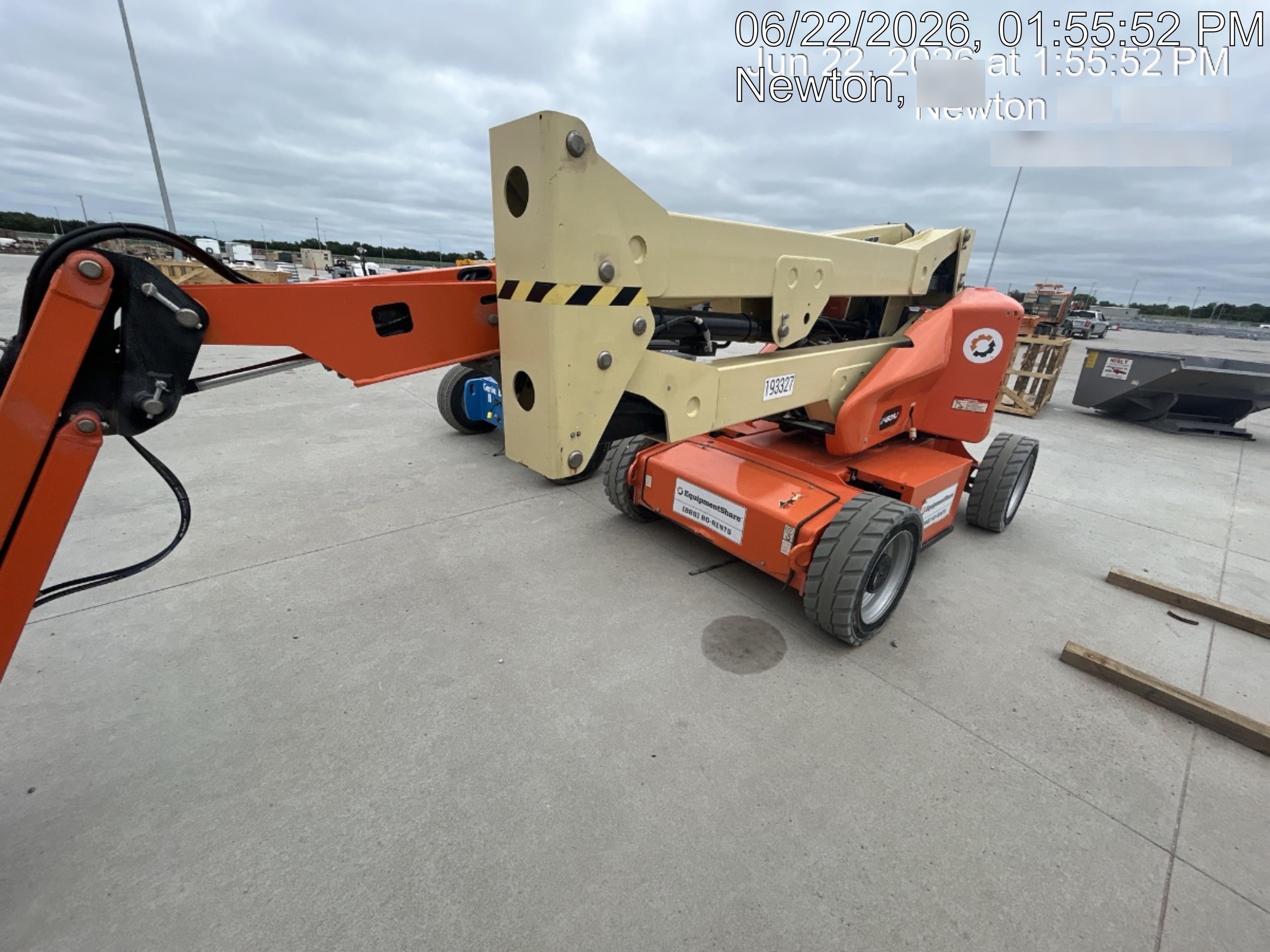 2021 JLG E450AJ