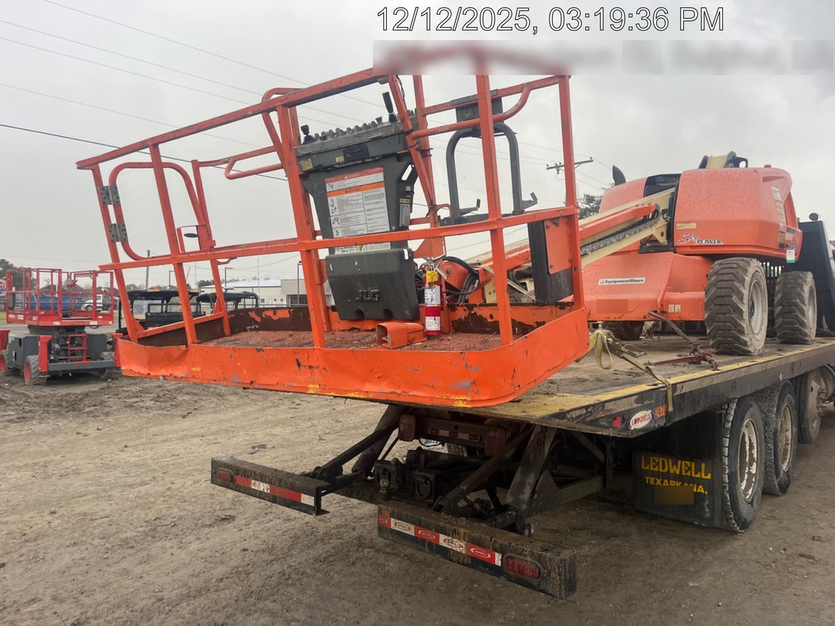 2019 JLG 400S