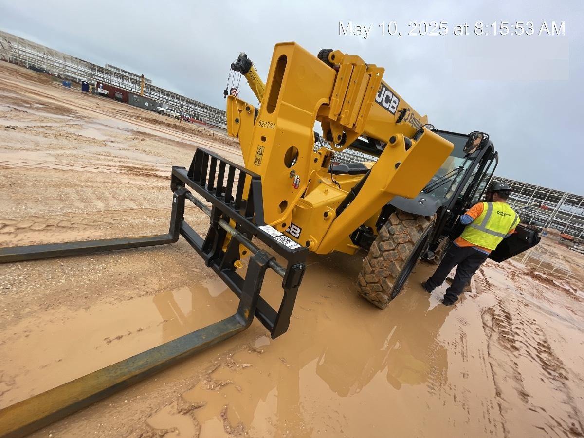 2025 JCB 512-56