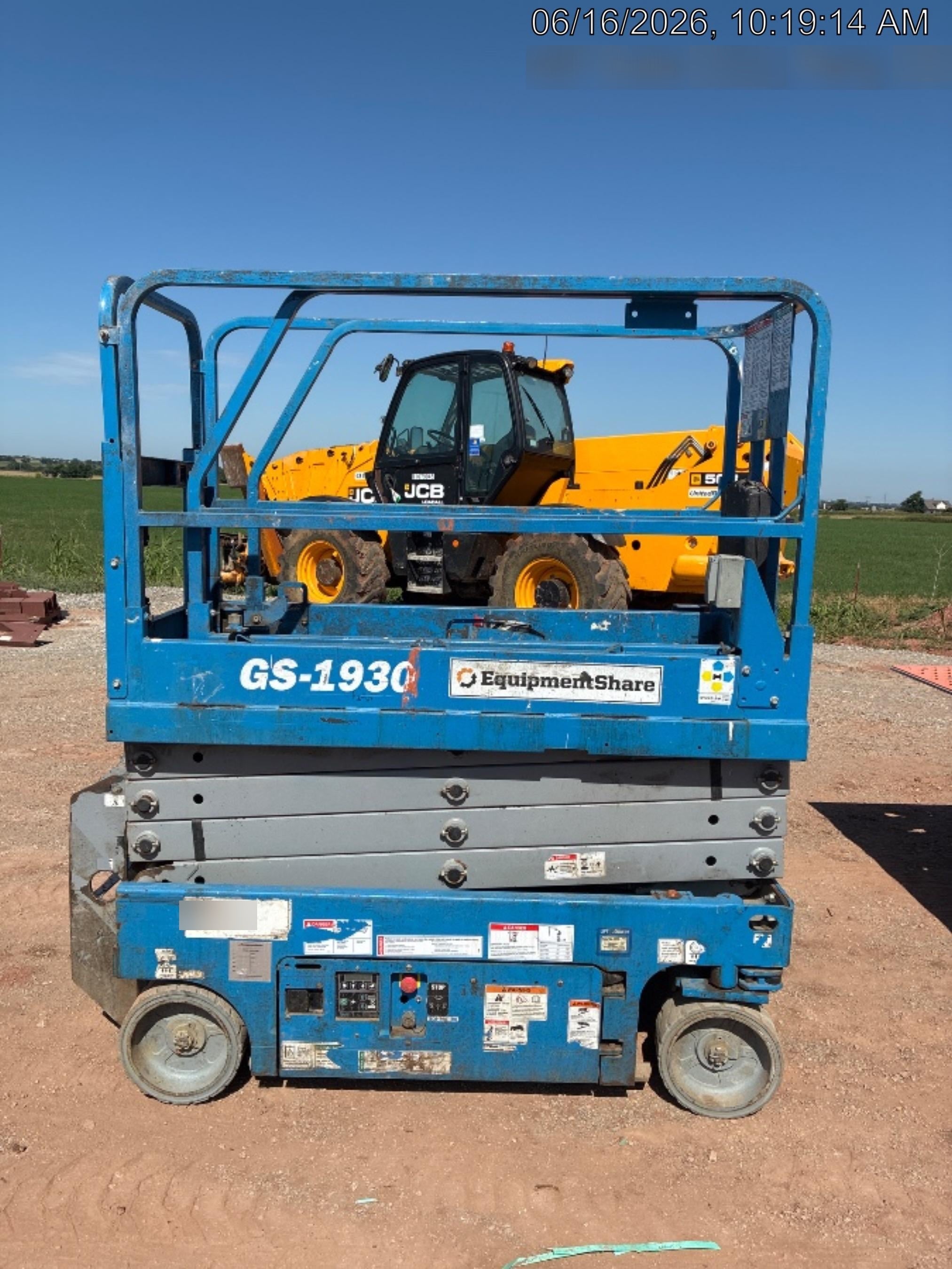 2020 Genie GS-1930 Solid Non Marking Tires, Beacon, Folding rails with half height swing gate