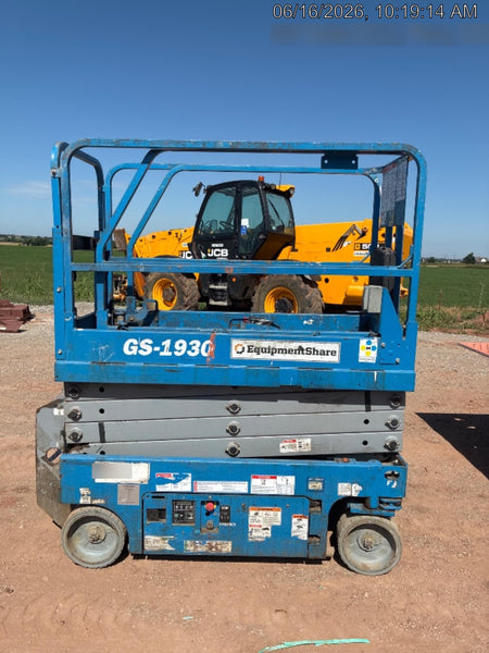 2020 Genie GS-1930 Solid Non Marking Tires, Beacon, Folding rails with half height swing gate