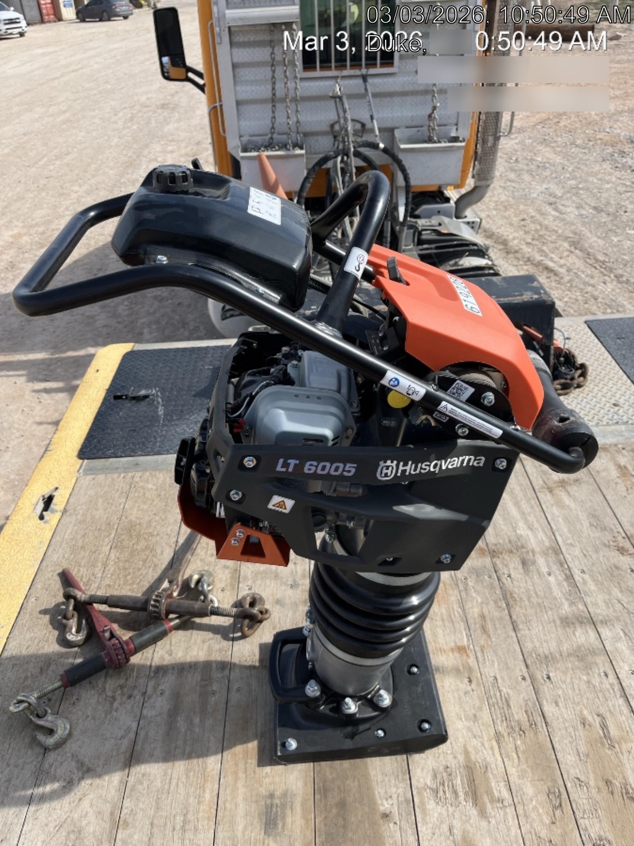 2025 HUSQVARNA LT6005
