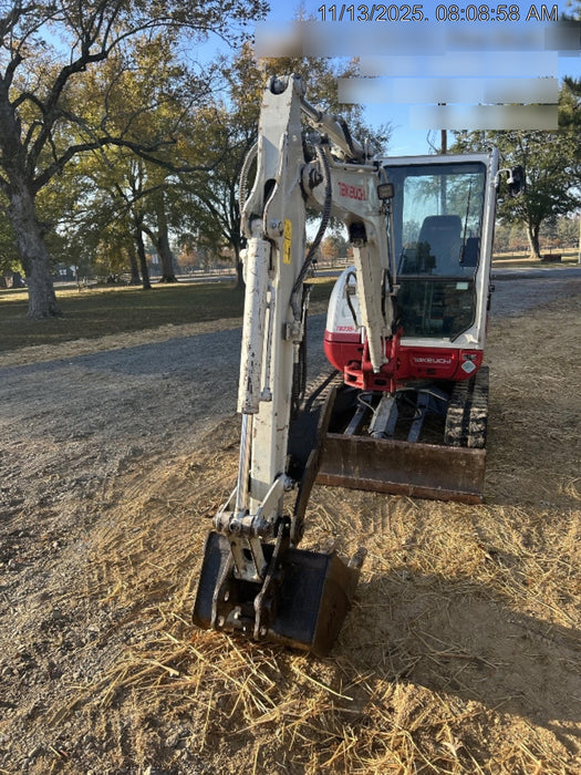 2020 TAKEUCHI TB-235-2CR
