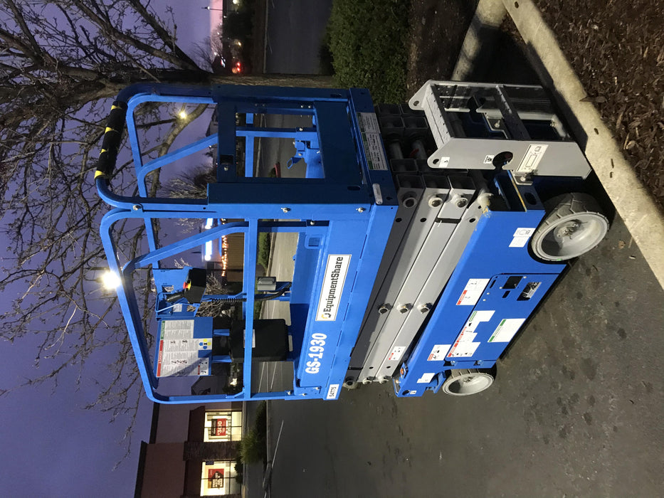 2019 Genie GS-1930 Half Height Swing Gate, 800W Inverter