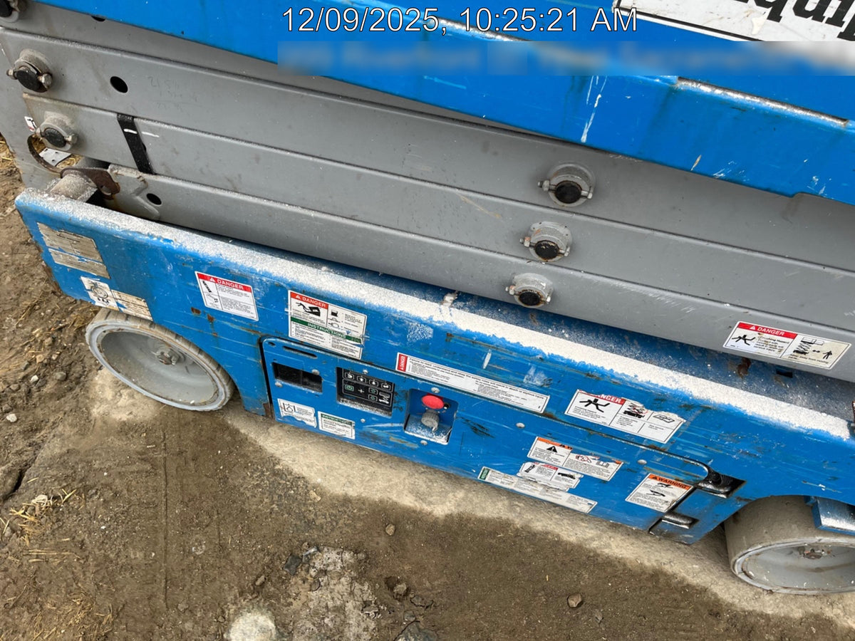 2019 Genie GS-1930 Half Height Swing Gate, 800W Inverter