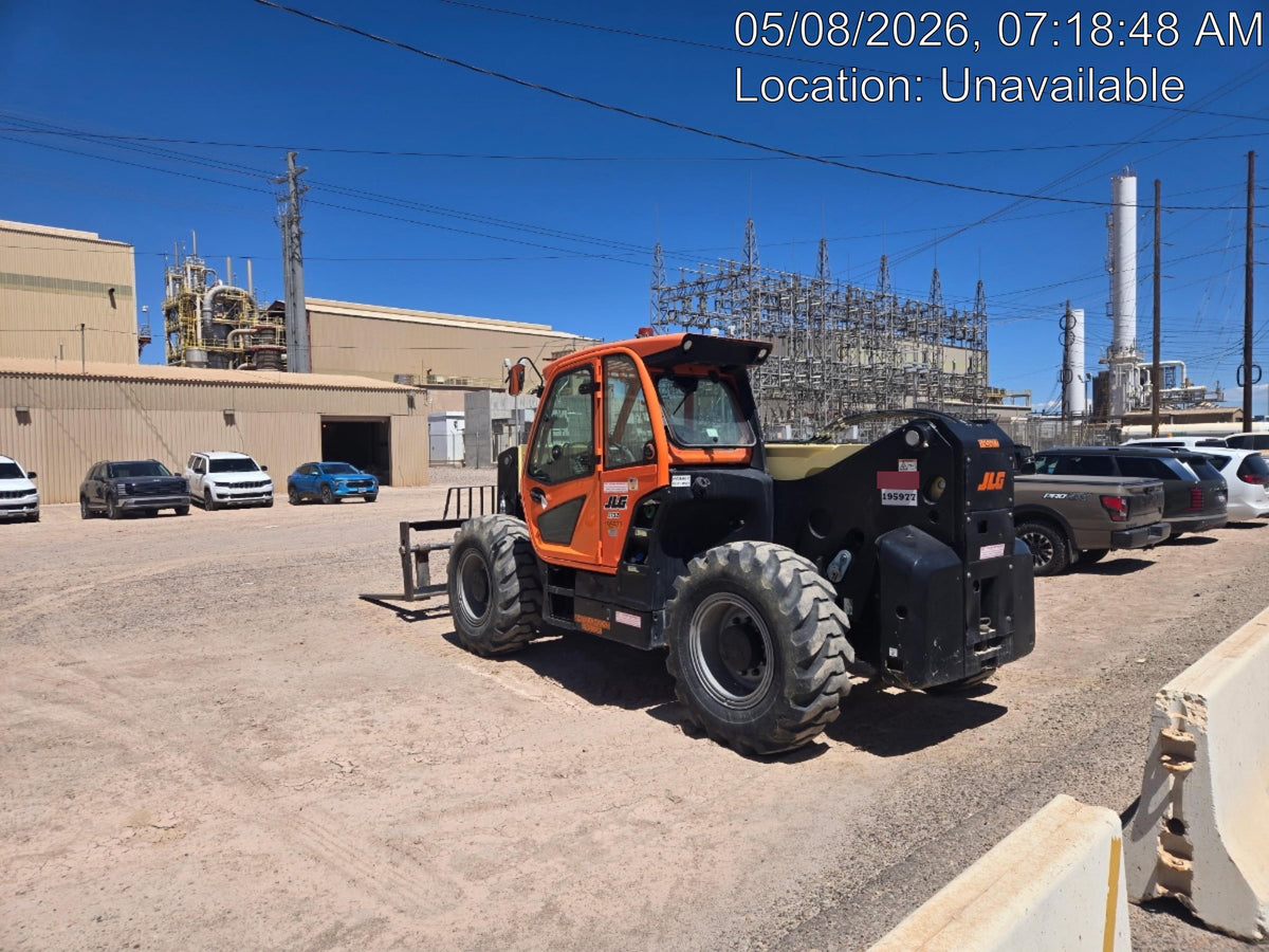 2021 JLG 1732
