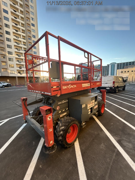 2018 SKYJACK SJ6832 RT