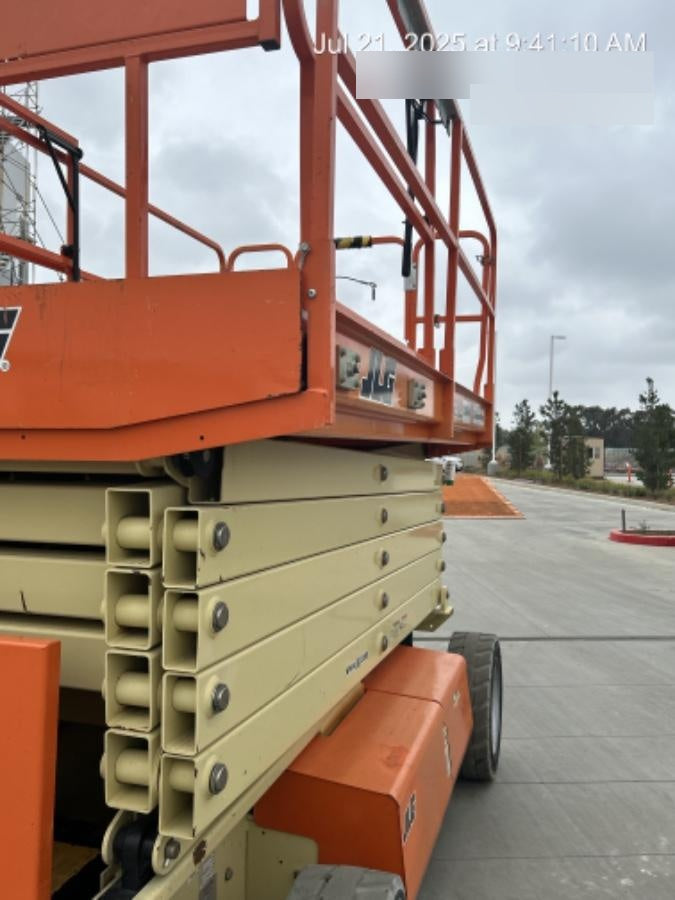 2021 JLG 4069LE