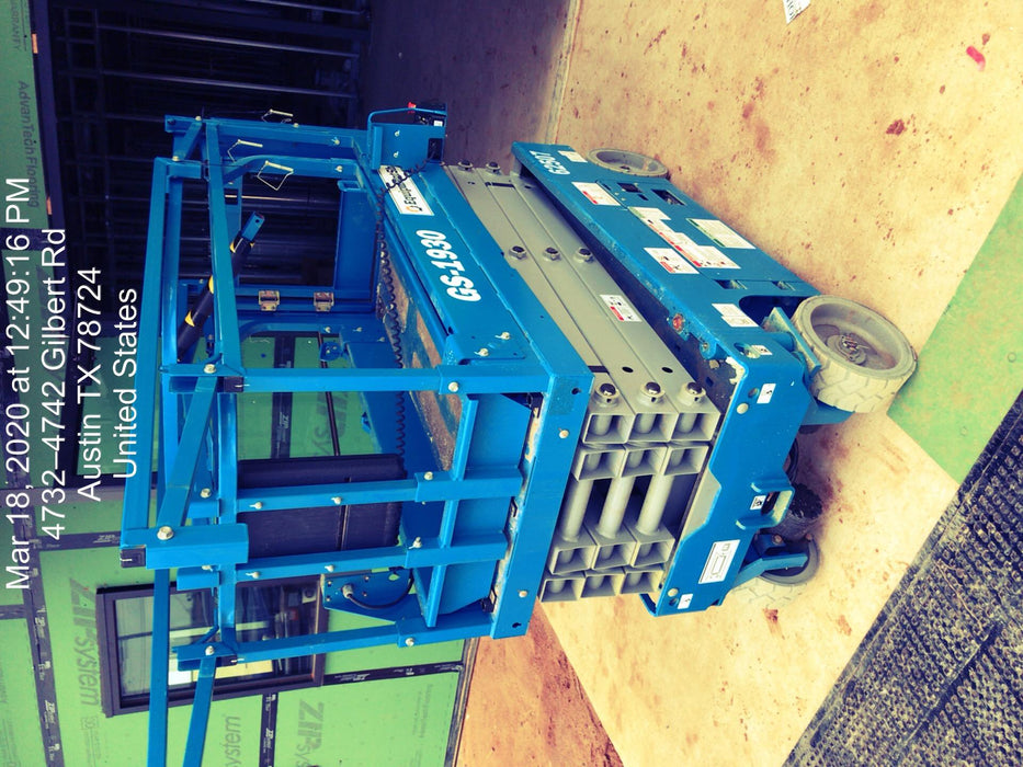 2020 Genie GS-1930 Solid Non Marking Tires, Beacon, Folding rails with half height swing gate