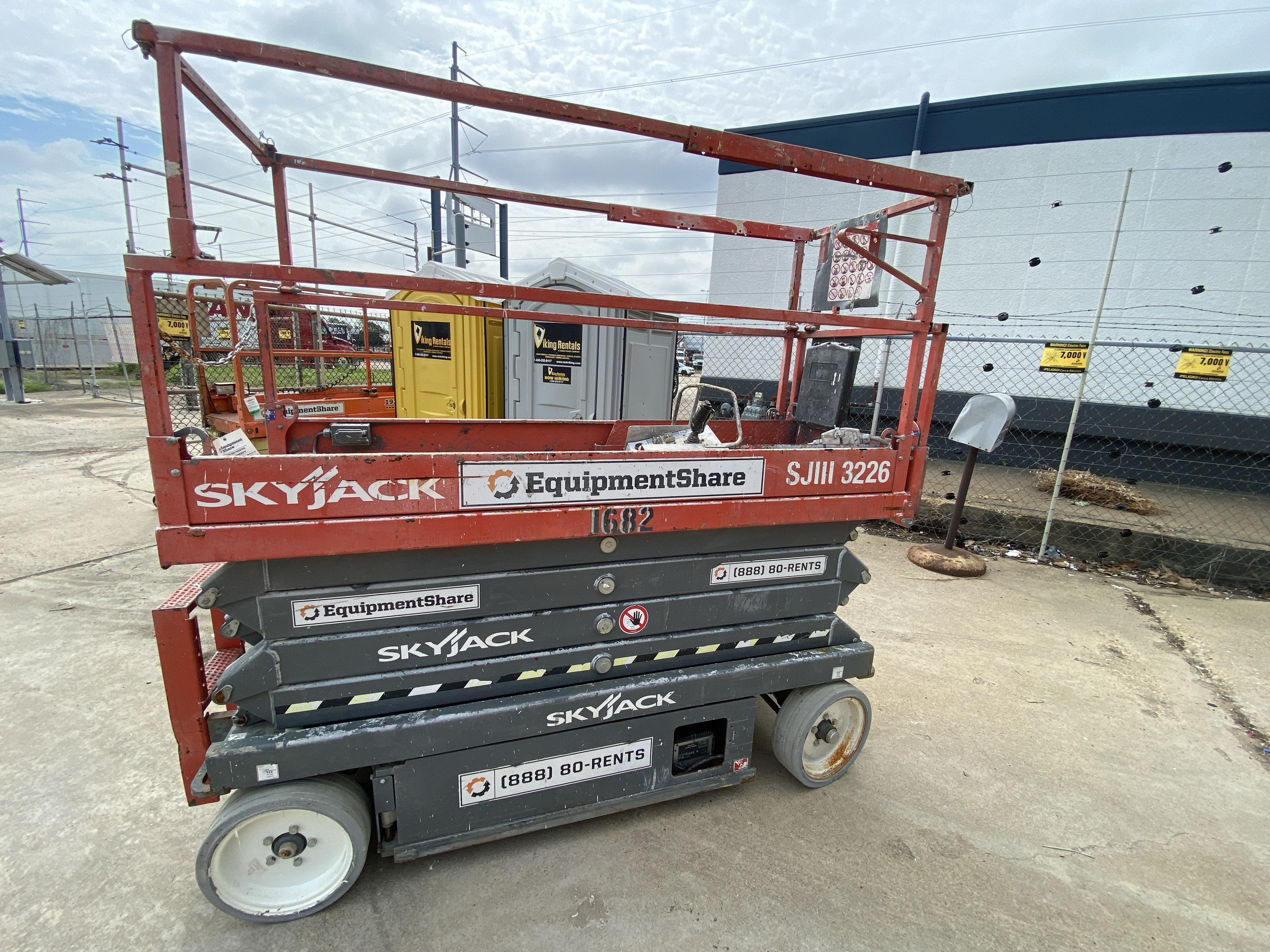 2016 Skyjack SJIII-3226 Skyjack SJ3226 Scissor Lift