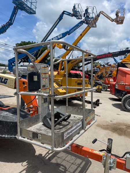 2022 JLG T350