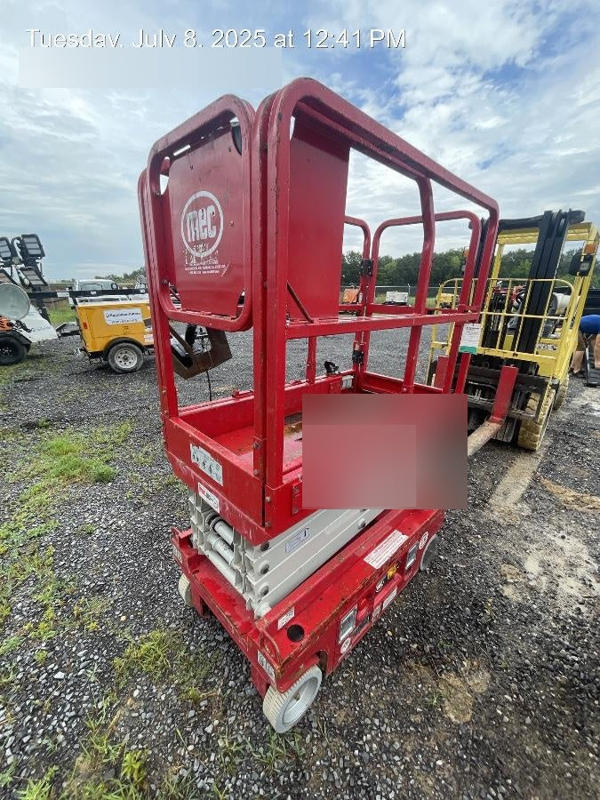 2017 MEC 1330SE 13' Scissor Lift w/2 Year Full Extended Warranty