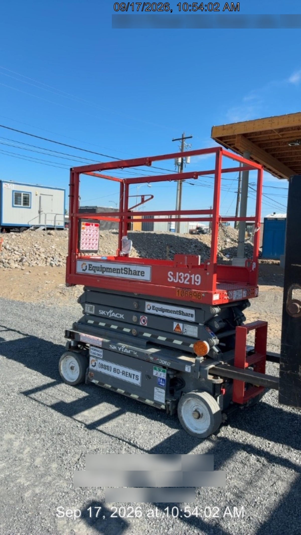 2020 Skyjack SJIII-3219 Solid NM Tires, Half height spring hinged entry gate, Dual Beacons, 800W Inverter