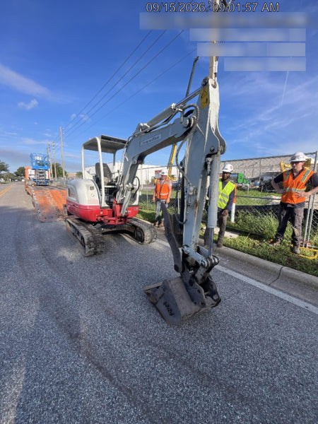 2022 TAKEUCHI TB235-2R