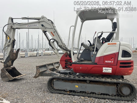 2022 TAKEUCHI TB250-2R