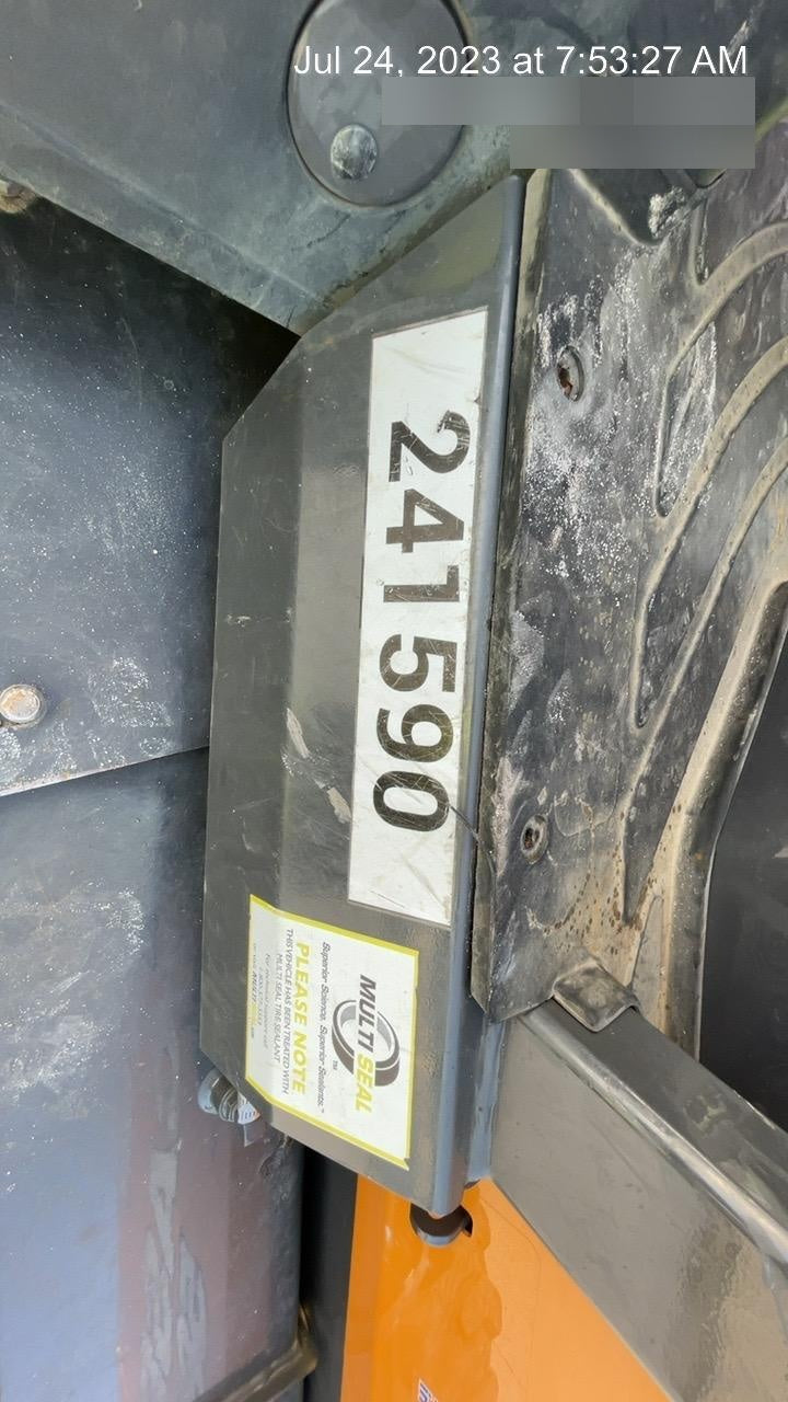 2022 CASE 588H