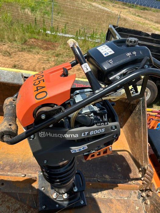 2025 HUSQVARNA LT6005